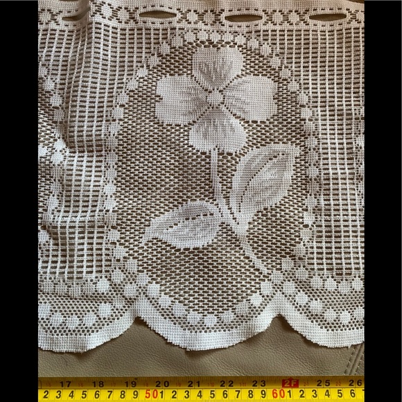 Floral lace window valance - Picture 2 of 5